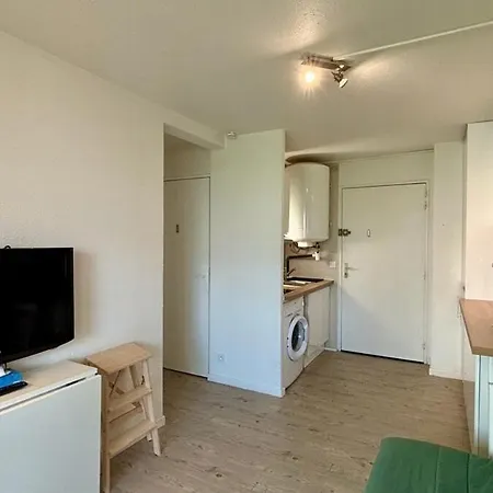 2-room In Residence, Pool, Parking, Air Conditioning, Wifi Appartamento